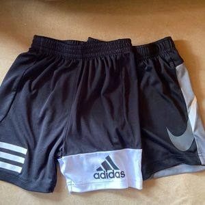 Set of 2 athletic shorts size 4T